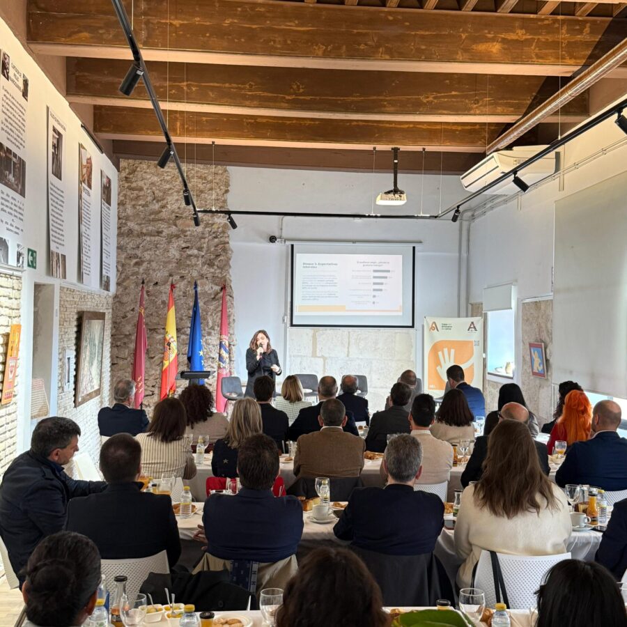 Presentación Estudio | Jóvenes y futuro en Lorca | Silvia Soto Ruiz, consultora e investigadora en Egaleco y miembro del Pleno de la Cámara de Comercio e Industria de Lorca