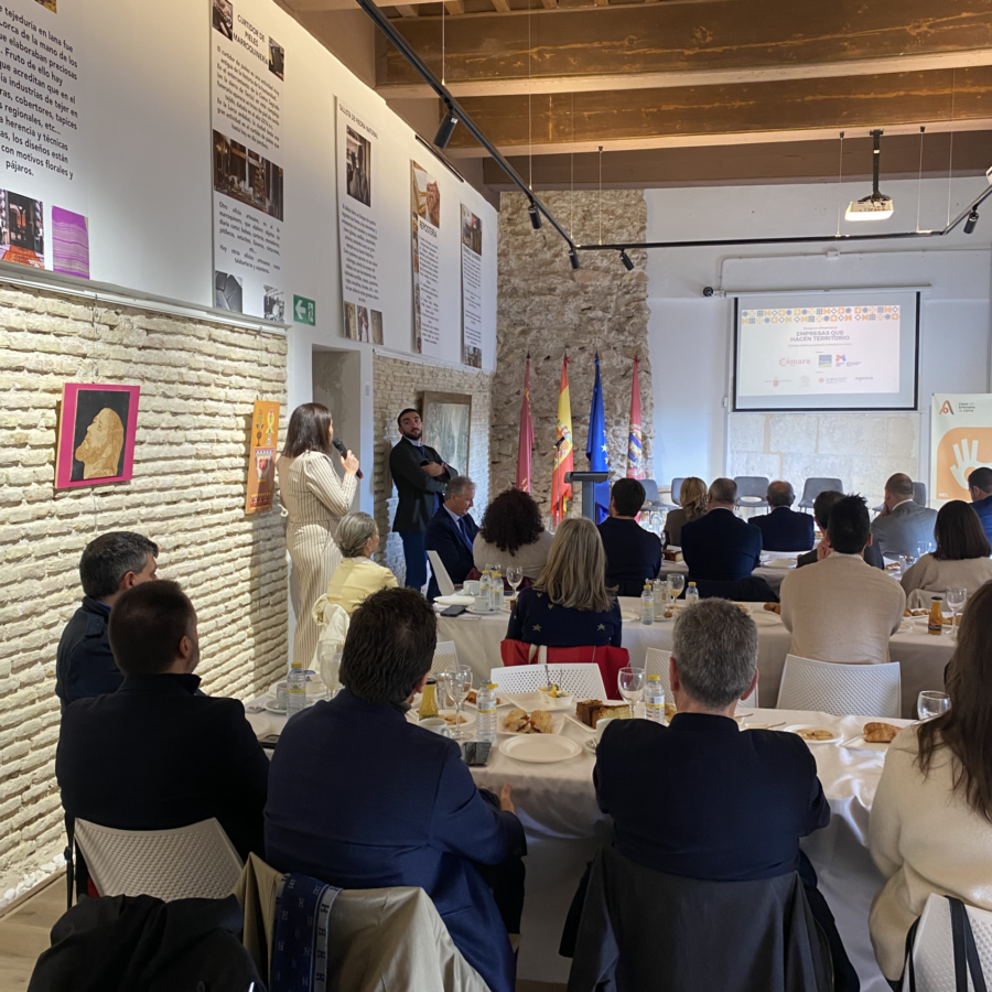 Desayuno empresarial Juventud y empleo | Casa del Artesano (Lorca)